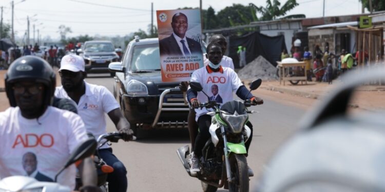 Election présidentielle : la population du Lôt Djiboua conduit par le ministre Amedé Kouakou, est prête pour le un coup Ko au soir du 31 octobre 2020. Photos: Saint Cyrille