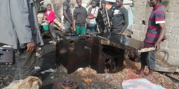 Côte d’Ivoire: Une partie du marché de bois de Bouaké part en fumée