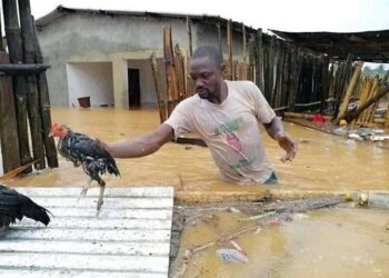 Pluies à Azagiué: les voies d’accès bloquées, plusieurs maisons inondées