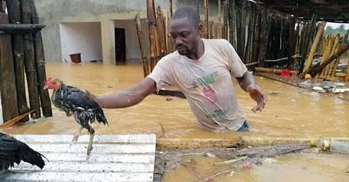 Pluies à Azagiué: les voies d’accès bloquées, plusieurs maisons inondées