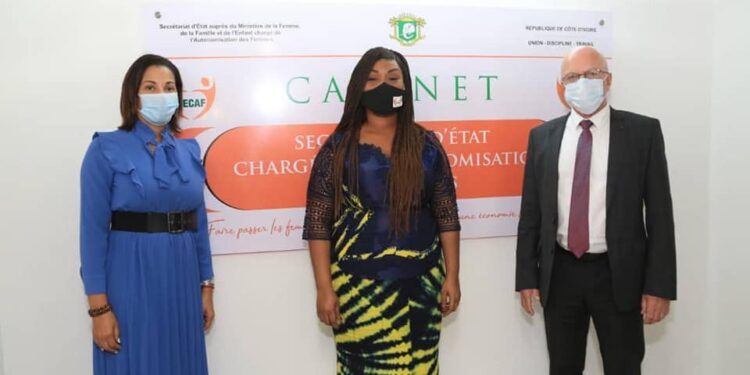 Côte d’Ivoire/Autonomisation des femmes : des unités de fabrication de cache-nez bientôt créées