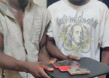 Côte d&rsquo;Ivoire/Koumassi : 02 braqueurs à moto mis aux arrêts