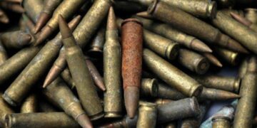 Côte d’Ivoire: Découverte de munitions et de tenues militaires abandonnées dans un village à N’Douci