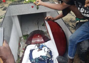 Côte d’Ivoire : la tombe de DJ Arafat profanée après son inhumation