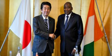 Côte d&rsquo;Ivoire-Japon : les Premiers Ministres Amadou Gon Coulibaly et Shinzo Abe pour une coopération plus forte