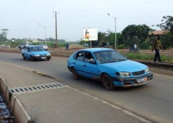Yopougon: les chauffeurs de taxis communaux et Gbakas en grève