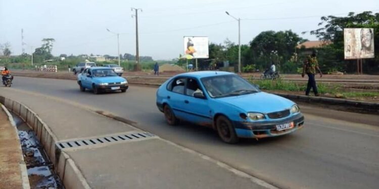 Yopougon: les chauffeurs de taxis communaux et Gbakas en grève