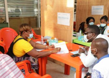 Le dépôt des candidatures a la commission électorale indépendante en images.