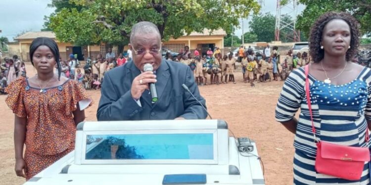 Côte d’Ivoire: Le préfet du Bounkani met en garde contre la vente des kits scolaires offerts par l’Etat