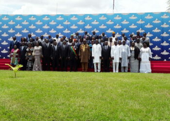 Côte d’Ivoire/Ouattara déplore la lenteur dans le démarrage de chantiers annoncés au 7ème TAC