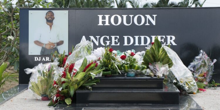 Tombe de DJ Arafat : voici les 4 personnes qui ont officiellement accès