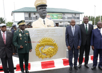 Côte d&rsquo;Ivoire: fête des armées, le général de corps d&rsquo;armé Thomas Daquin immortalisé