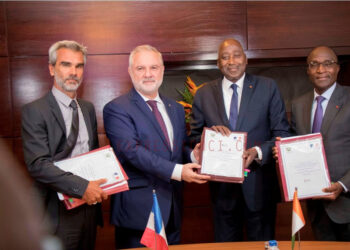 Conventions de financements C2D et Prêt souverain (AFD) : le Premier Ministre Amadou Gon Coulibaly appelle à la réalisation rapide des projets