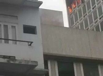 Plateau : un incendie détruit le 11e étage d’un immeuble sans faire de victimes