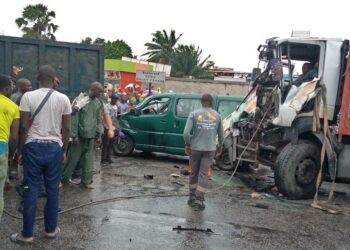 Grand carrefour de Koumassi : 2 camions se percutent, faisant une victime