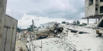 Abidjan : un immeuble s’effondre à Cocody