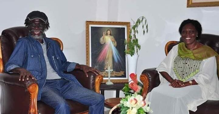 Côte d’Ivoire : Ake Ngbo apparaît méconnaissable et physiquement diminué