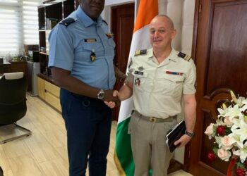 Côte d’Ivoire : le nouveau Commandant des Forces françaises chez le DG de la Police