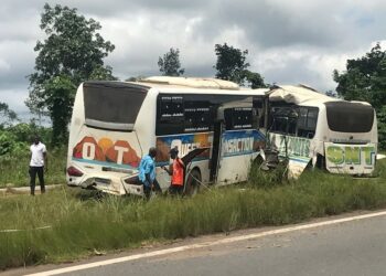 Côte d’Ivoire : collision entre 2 cars de transport, un mort