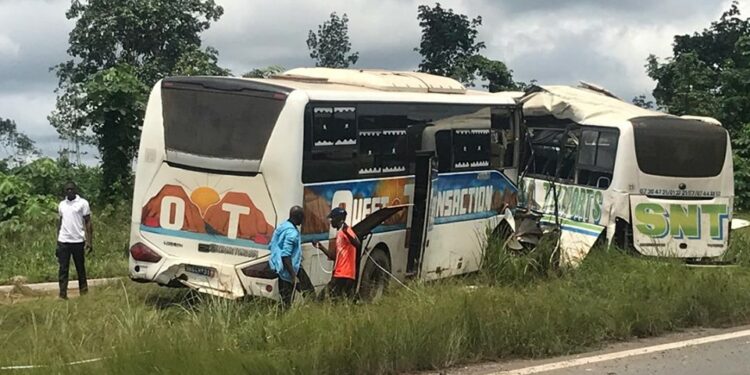 Côte d’Ivoire : collision entre 2 cars de transport, un mort