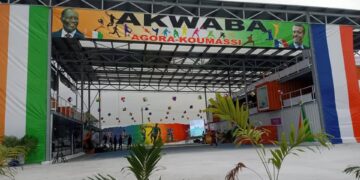 Côte d’Ivoire: Macron annonce le financement de 17 autres centres sportifs, après l’inauguration de l’Agora de Koumassi