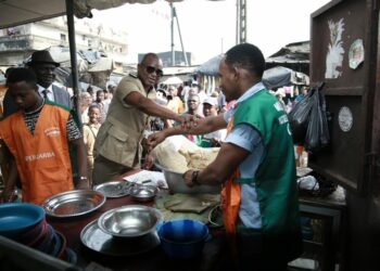 Gastronomie ivoirienne: Abidjan recèle plus de 2.000 garbadromes (préfet)