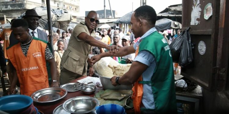 Gastronomie ivoirienne: Abidjan recèle plus de 2.000 garbadromes (préfet)