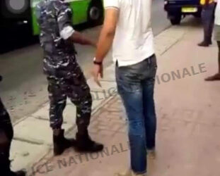 24 mois de prison ferme pour le Tunisien qui avait giflé un policier ivoirien