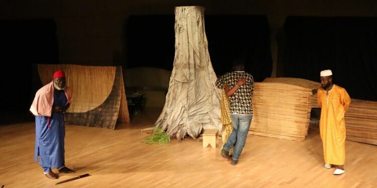«Il va pleuvoir sur Conakry» au MASA 2020 : Une adaptation théâtrale réussie !