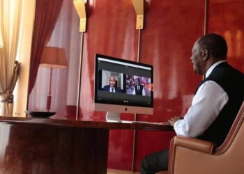 Côte d’Ivoire: le président Alassane Ouattara échange avec le Premier ministre par visioconférence