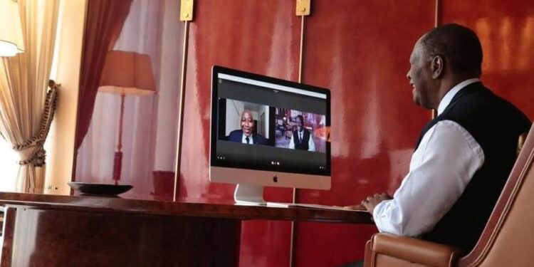 Côte d’Ivoire: le président Alassane Ouattara échange avec le Premier ministre par visioconférence