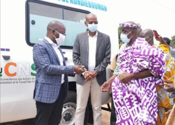 Tiassalé: le maire obtient une ambulance pour Kondiebouman