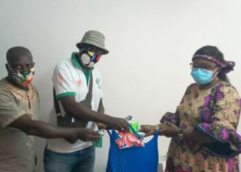 San Pedro/Covid-19: Les couturiers font un don de 700 cache-nez à la mairie