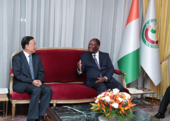 Côte d’Ivoire : Ouattara échange avec un émissaire chinois sur la mise en œuvre des acquis du 3e Sommet Chine – Afrique