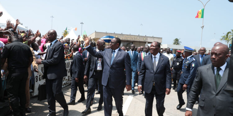 Macky Sall en visite à la Compagnie ivoirienne de production d’électricité (CIPREL)