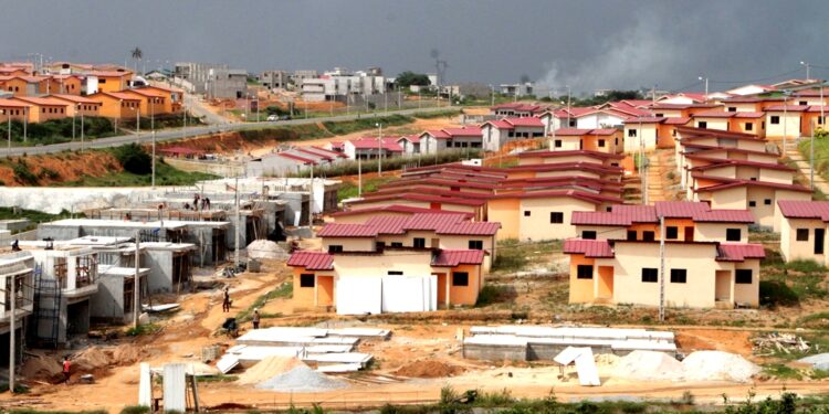 POLITIQUE D’URBANISATION : LE GOUVERNEMENT PROMET LA RESTRUCTURATION DES QUARTIERS PRECAIRES