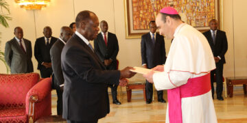 Côte d&rsquo;Ivoire: 3 nouveaux ambassadeurs présentent leurs lettres de créances au président Alassane Ouattara