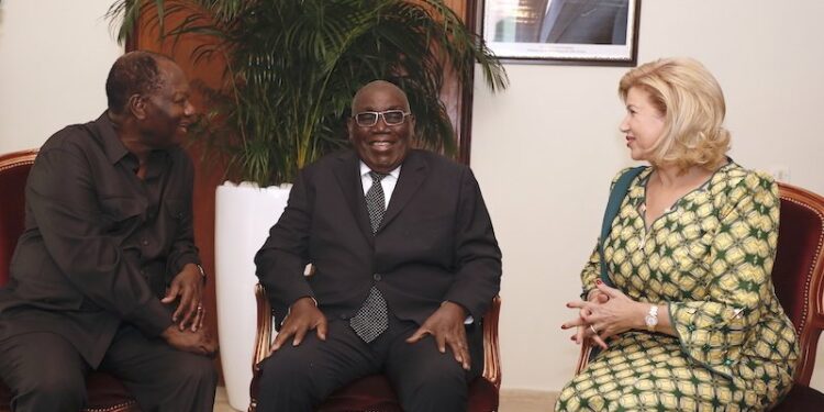 Hommage à Abdoulaye Diallo: Ouattara a présidé la cérémonie en présence de la reine des Baoulés