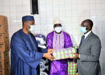 Ramadan : le Premier Ministre Amadou Gon Coulibaly offre 15 millions de FCFA à la communauté musulmane