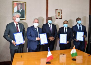 Coronavirus : signature de trois conventions entre la Côte d’Ivoire et la France pour le financement du plan de riposte sanitaire