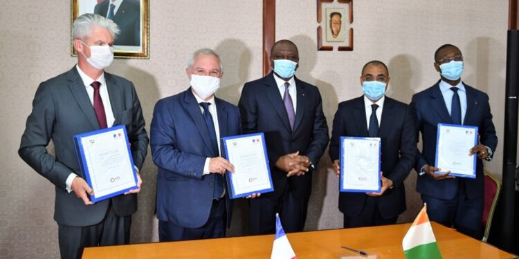 Coronavirus : signature de trois conventions entre la Côte d’Ivoire et la France pour le financement du plan de riposte sanitaire