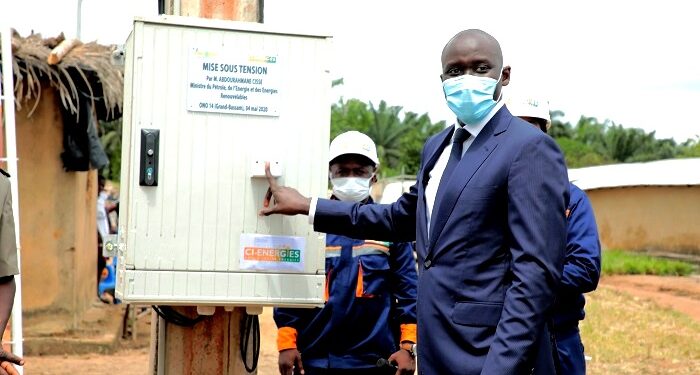 ÉLECTRIFICATION/GRAND-BASSAM : ABOUDRAMANE CISSE RACCORDE UNE LOCALITÉ DE 2 116 ÂMES, AU RÉSEAU NATIONAL