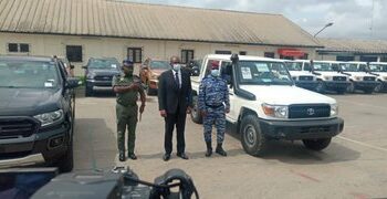 Côte d’Ivoire : 60 véhicules de type 4×4 remis à l&rsquo;Armée et à la Gendarmerie Nationale