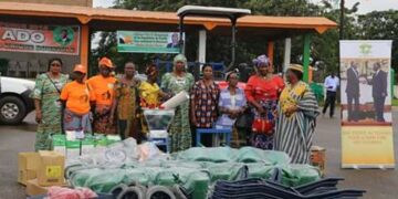 Cavally : le Premier ministre Amadou Gon fait don de matériels agricoles aux femmes