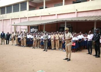 Côte d’Ivoire/Congés de Noël anticipés: le préfet d’Abidjan annonce des patrouilles de police devant les écoles