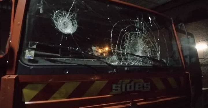 Yopougon: Un véhicule des pompiers caillassé lors d’une intervention, les faits