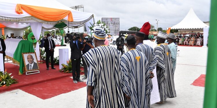 Obsèques du Premier Ministre Amadou Gon Coulibaly : les populations des Régions saluent son leadership consacré au développement
