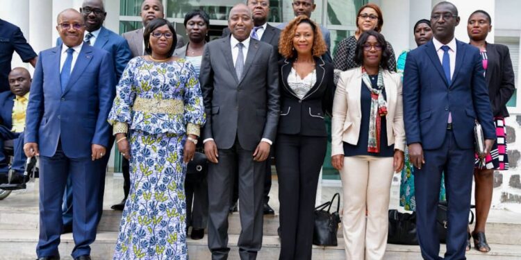 Droit de l’Homme : le nouveau bureau du Conseil National des Droits de l’Homme (CNDH) présenté au Premier Ministre Amadou Gon Coulibaly