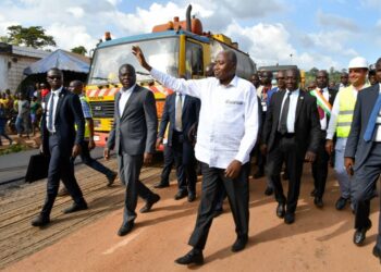 Infrastructures routières : le Premier Ministre Amadou Gon Coulibaly lance à Man les travaux de 13 km de bitume