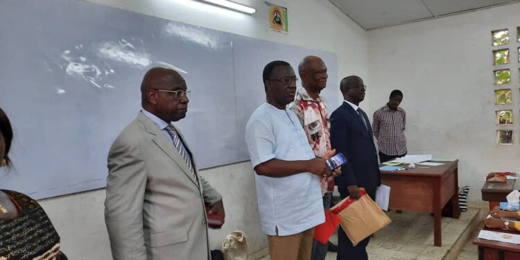 Education nationale/ Concours et examens professionnels  Plus de 700 enseignants…